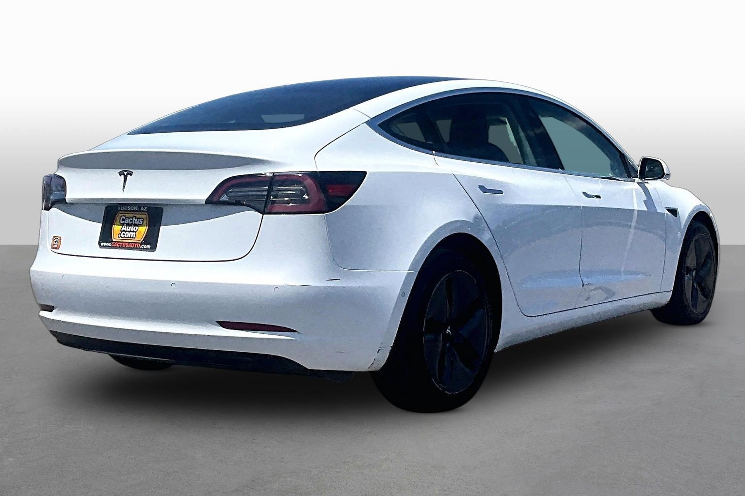Used 2018 Tesla Model 3 Long Range RWD image 2