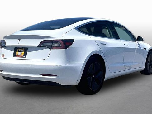Used 2018 Tesla Model 3 Long Range RWD image 2
