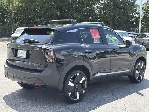 Used 2025 Nissan Kicks SR FWD image 7