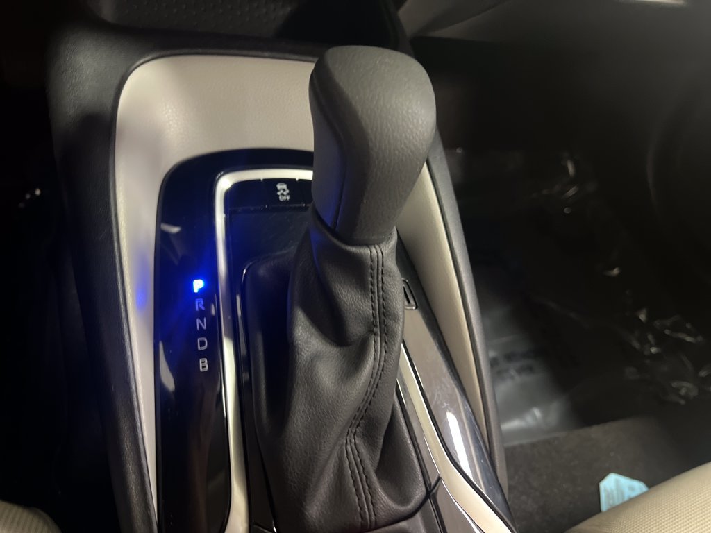 Used 2020 Toyota Corolla LE FWD image 26