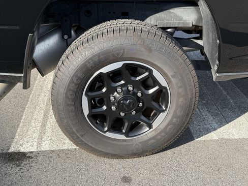 Used 2025 RAM 2500 Laramie image 11