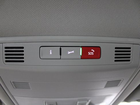 Used 2025 Volkswagen Jetta S image 47