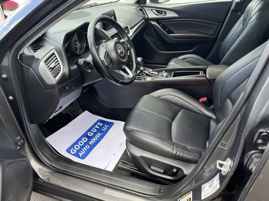 Used 2017 MAZDA MAZDA3 Touring FWD image 7