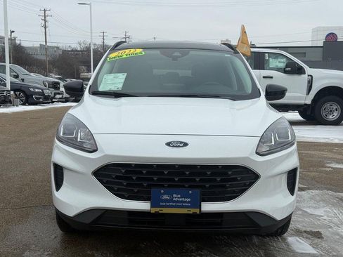 Certified 2022 Ford Escape SE w/ SE Sport Appearance Package image 12