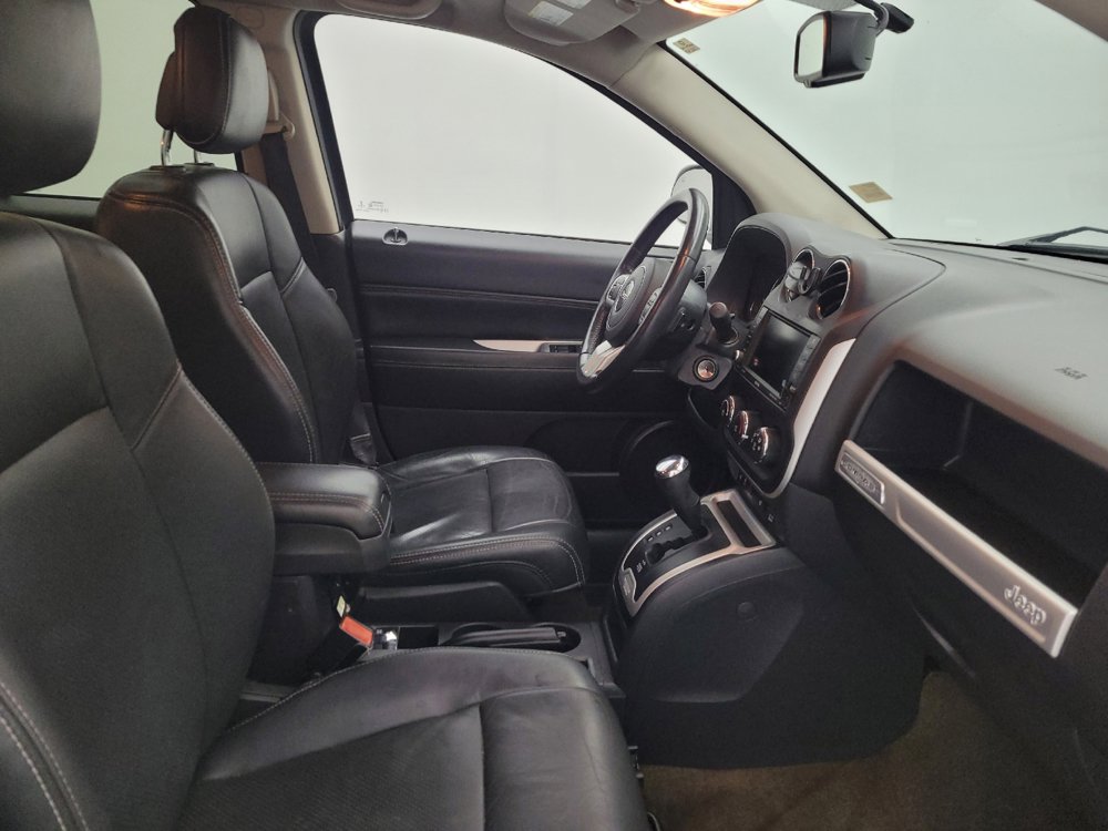 Used 2017 Jeep Compass High Altitude AWD/4WD image 21