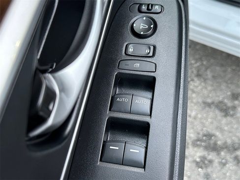 Used 2021 Honda CR-V EX-L image 22