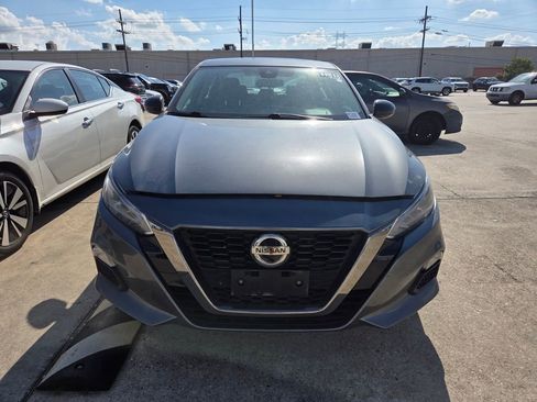 Used 2021 Nissan Altima 2.5 SR w/ SR Premium Package AWD/4WD image 6