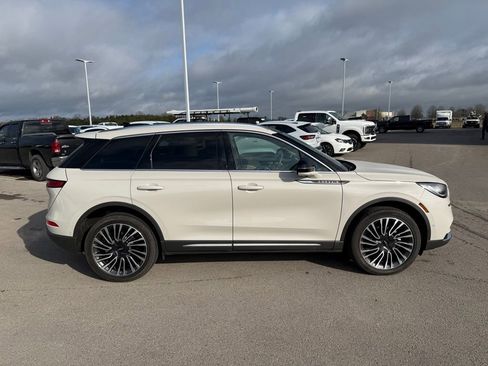 Used 2022 Lincoln Corsair Reserve w/ Equipment Group 201A image 18