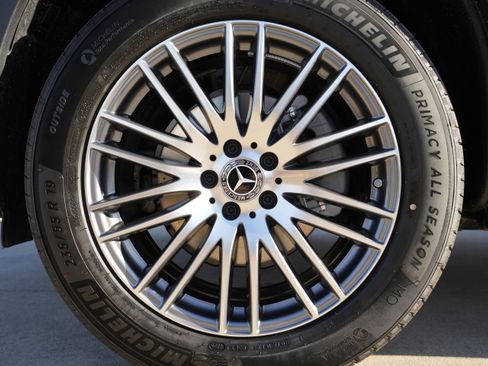 New 2026 Mercedes-Benz GLC 300 4MATIC image 12