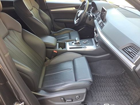 Used 2020 Audi Q5 2.0T Premium w/ Titanium Sport Package image 14