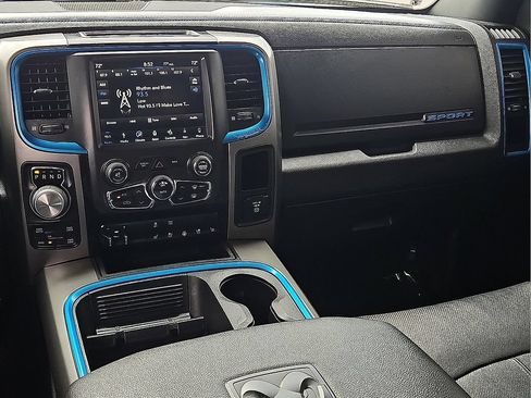 Used 2018 RAM 1500 Sport w/ Hydro Blue Sport Package AWD/4WD image 17