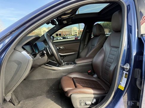 Used 2022 BMW 330i Sedan w/ Premium Package image 13