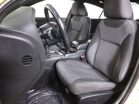 Used 2017 Dodge Charger SE w/ Blacktop Package RWD image 24
