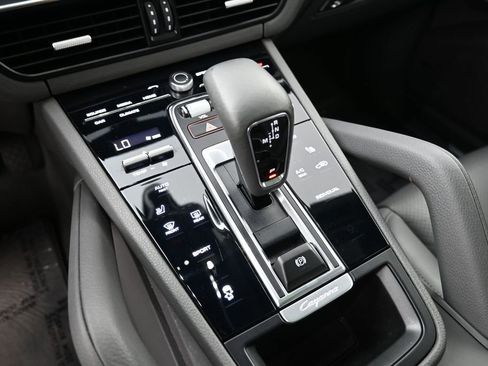 Certified 2023 Porsche Cayenne Platinum Edition AWD/4WD image 23