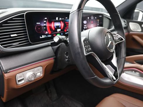 Used 2025 Mercedes-Benz GLE 450e 4MATIC image 12