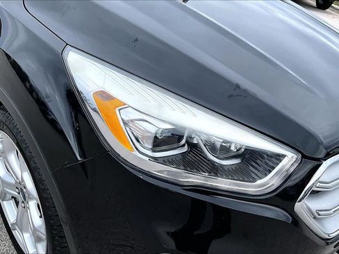 Used 2019 Ford Escape Titanium image 27