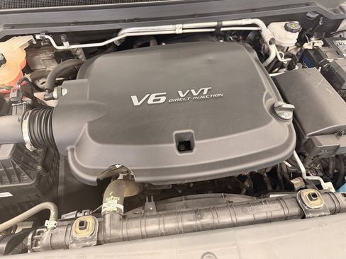 Used 2018 GMC Canyon SLT image 35