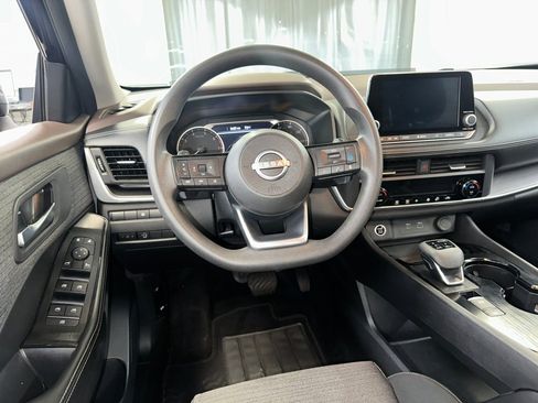 Used 2023 Nissan Rogue SV AWD/4WD image 19