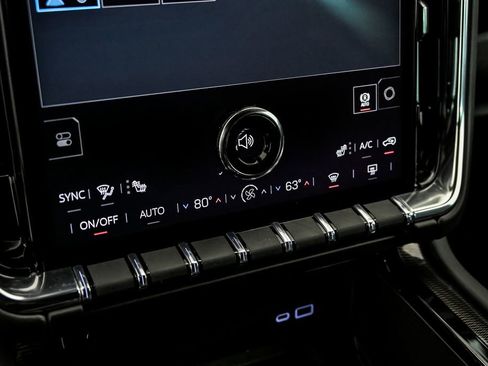 New 2026 GMC Yukon Elevation image 17