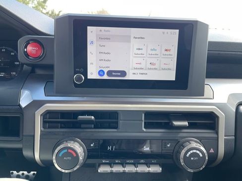 Used 2025 Toyota Tacoma TRD Sport AWD/4WD image 22