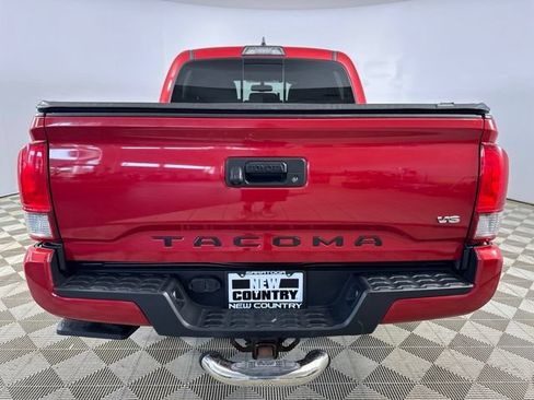 Used 2017 Toyota Tacoma 4x4 Double Cab image 12