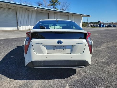 Used 2018 Toyota Prius Two w/ Prius Two Safety Plus Package image 6