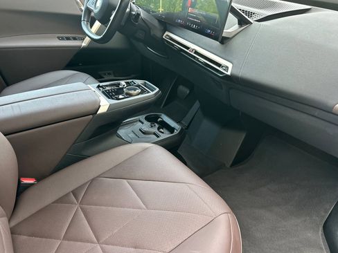Used 2024 BMW iX xDrive50 w/ Sport Package image 20