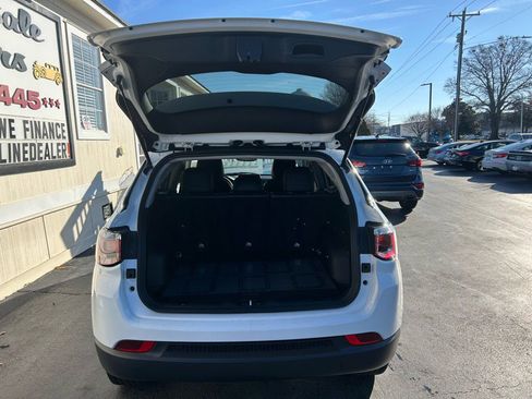 Used 2022 Jeep Compass Latitude image 29