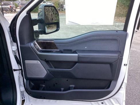 New 2026 Ford F250 Lariat w/ Black Appearance Package image 24