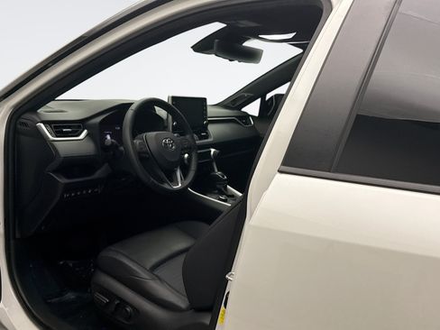 Used 2022 Toyota RAV4 XSE AWD/4WD image 10
