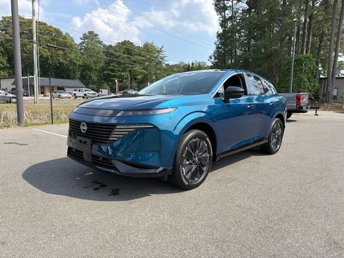 Certified 2025 Nissan Murano Platinum w/ Cargo Package AWD/4WD image 2