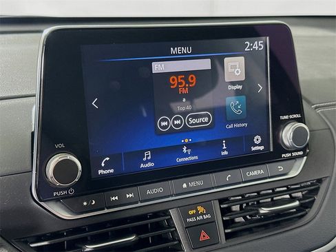 Used 2022 Nissan Altima 2.5 SV w/ SV Premium Package image 24