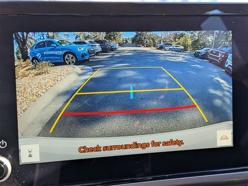 Used 2025 Toyota Camry SE image 23