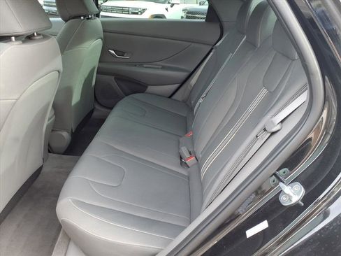 Certified 2023 Hyundai Elantra SEL image 14
