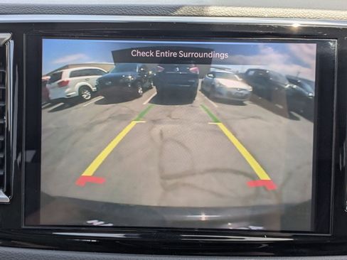 Used 2023 Chrysler Pacifica Touring-L FWD image 26