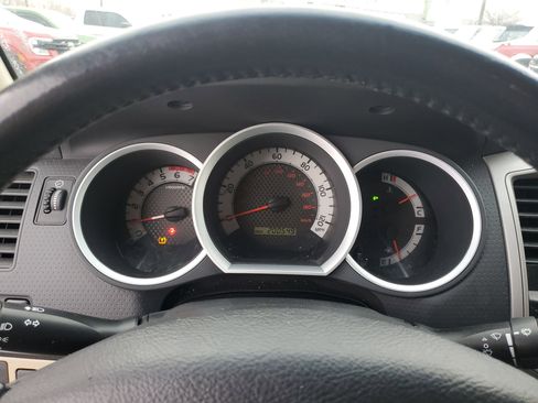 Used 2011 Toyota Tacoma PreRunner image 26