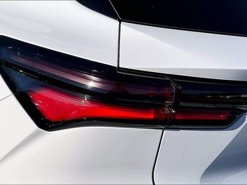 New 2026 Chevrolet Equinox EV LT image 25