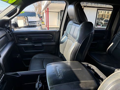Used 2022 RAM 2500 Limited image 11