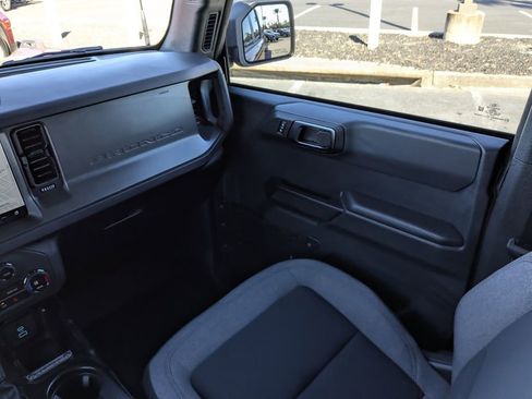 Used 2025 Ford Bronco Big Bend image 18