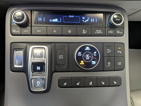 Used 2023 Hyundai Palisade Limited image 24