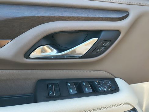 Used 2021 GMC Yukon Denali w/ Denali Ultimate Package image 15