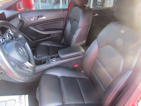 Used 2019 Mercedes-Benz GLA 250 4MATIC image 10