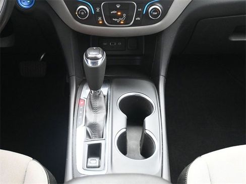 Used 2020 Chevrolet Equinox LS image 22