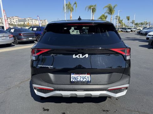 Used 2024 Kia Sportage EX FWD image 9