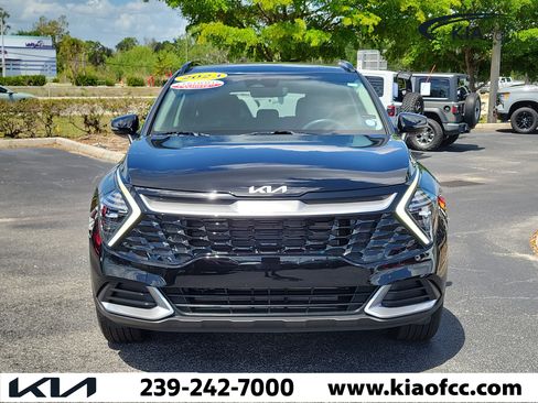 Certified 2025 Kia Sportage EX w/ Premium Package image 2