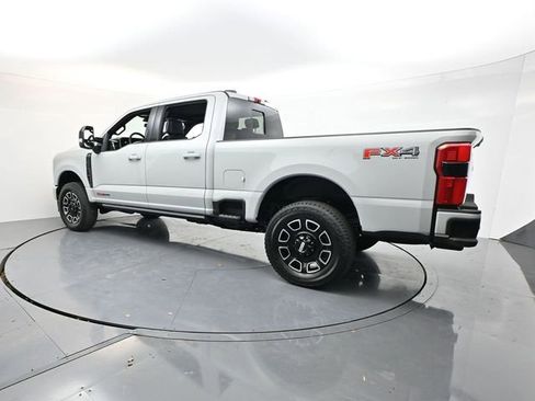 Used 2026 Ford F250 Platinum AWD/4WD image 5