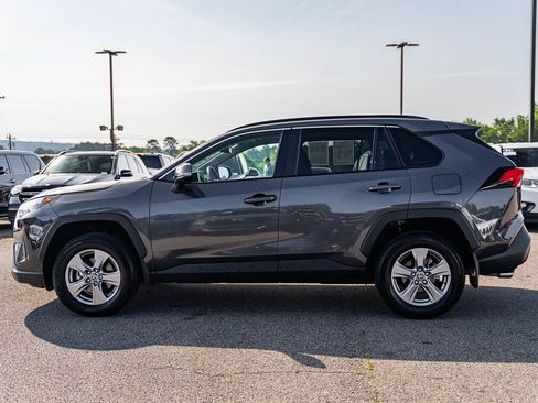 Used 2024 Toyota RAV4 XLE AWD/4WD image 4