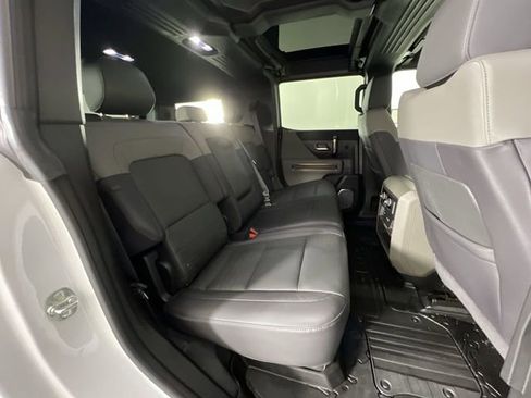 Used 2025 GMC Hummer EV 3X w/ Extreme Off-Road Package image 28