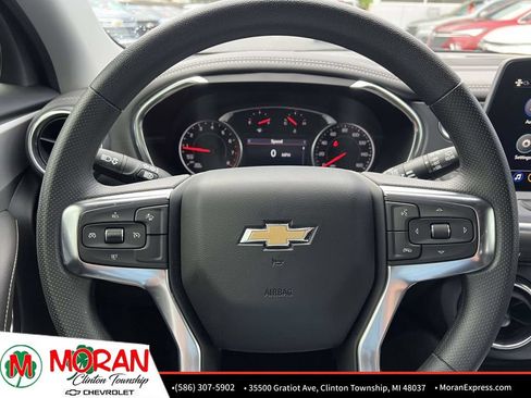 Certified 2025 Chevrolet Blazer LT w/ Midnight/Sport Edition AWD/4WD image 18