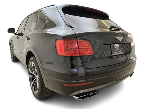 Used 2019 Bentley Bentayga image 3